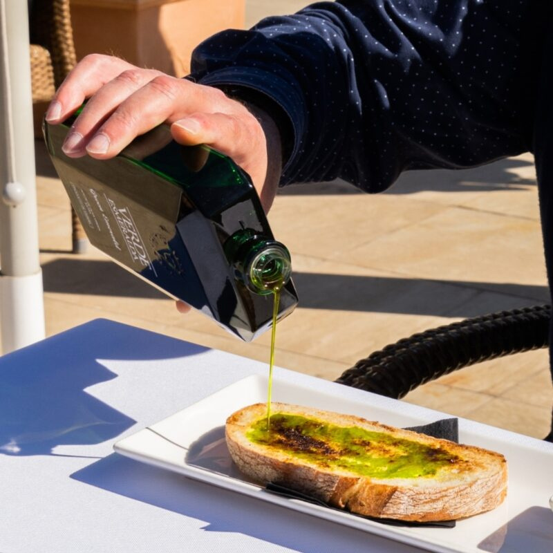 Verde Esmeralda: Green Emerald – Extra Virgin Olive Oil from Spain (500 ml)