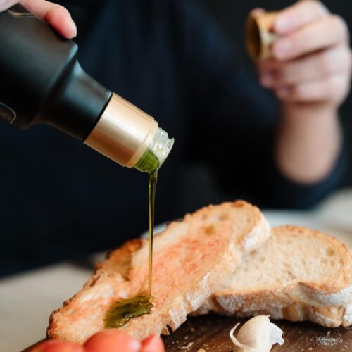 Verde Esmeralda: Imagine - Picual Extra Virgin Olive Oil from Spain (500 ml)