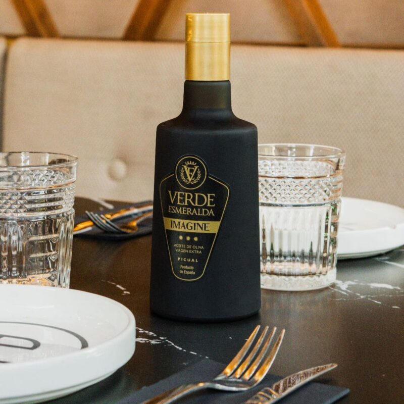 Verde Esmeralda: Imagine - Picual Extra Virgin Olive Oil from Spain (500 ml)
