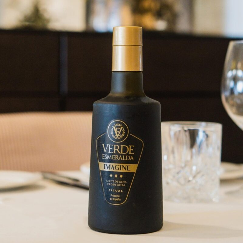 Verde Esmeralda: Imagine - Picual Extra Virgin Olive Oil from Spain (500 ml)